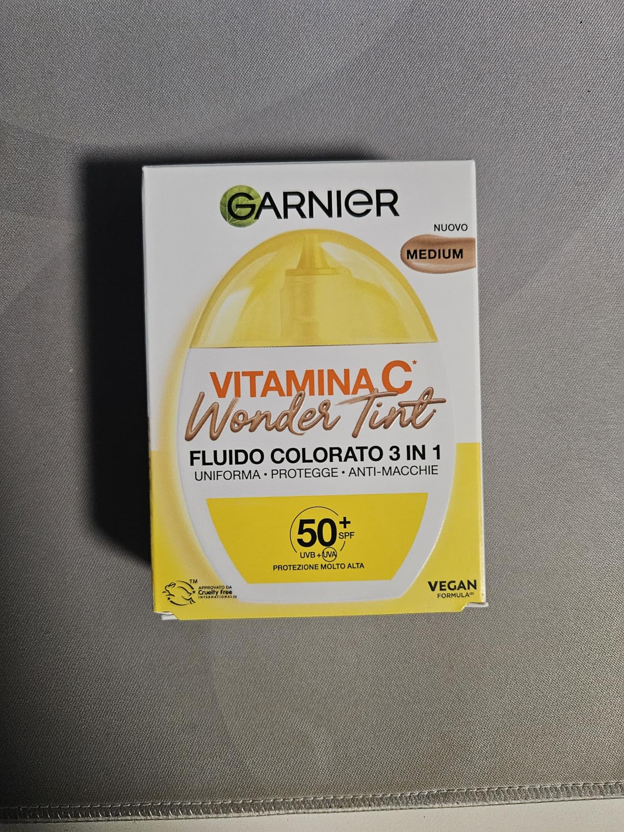 Fondotinta e crema solare in uno